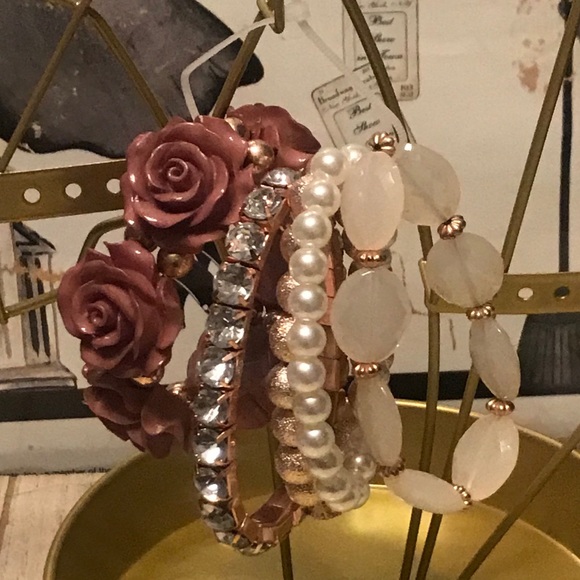 New 5 Piece Fashion Stretch Bracelet Set Mauve - Picture 4 of 16